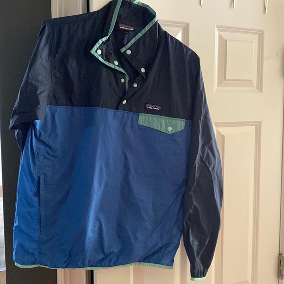 Patagonia Light/Rain Pullover - Picture 1 of 2